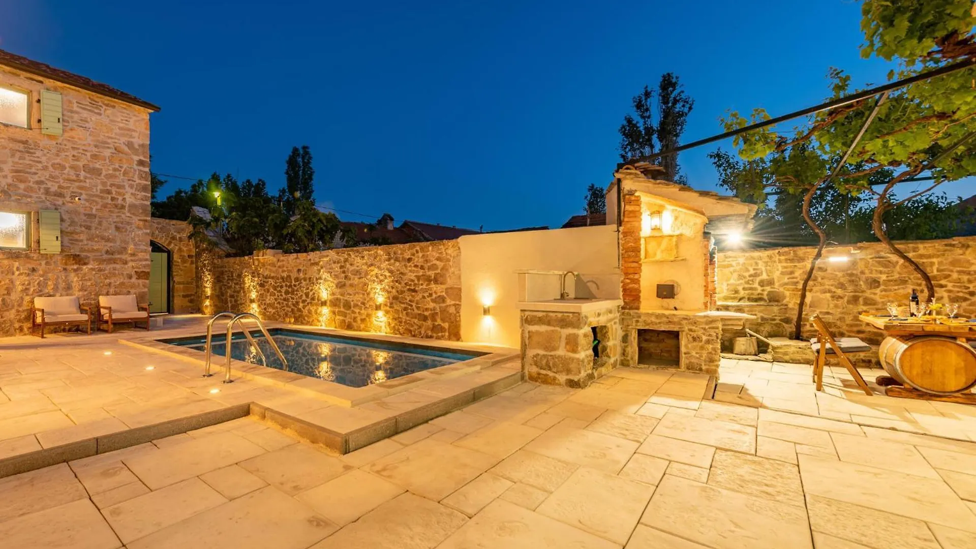 Tonina Villa Pristeg Croatia