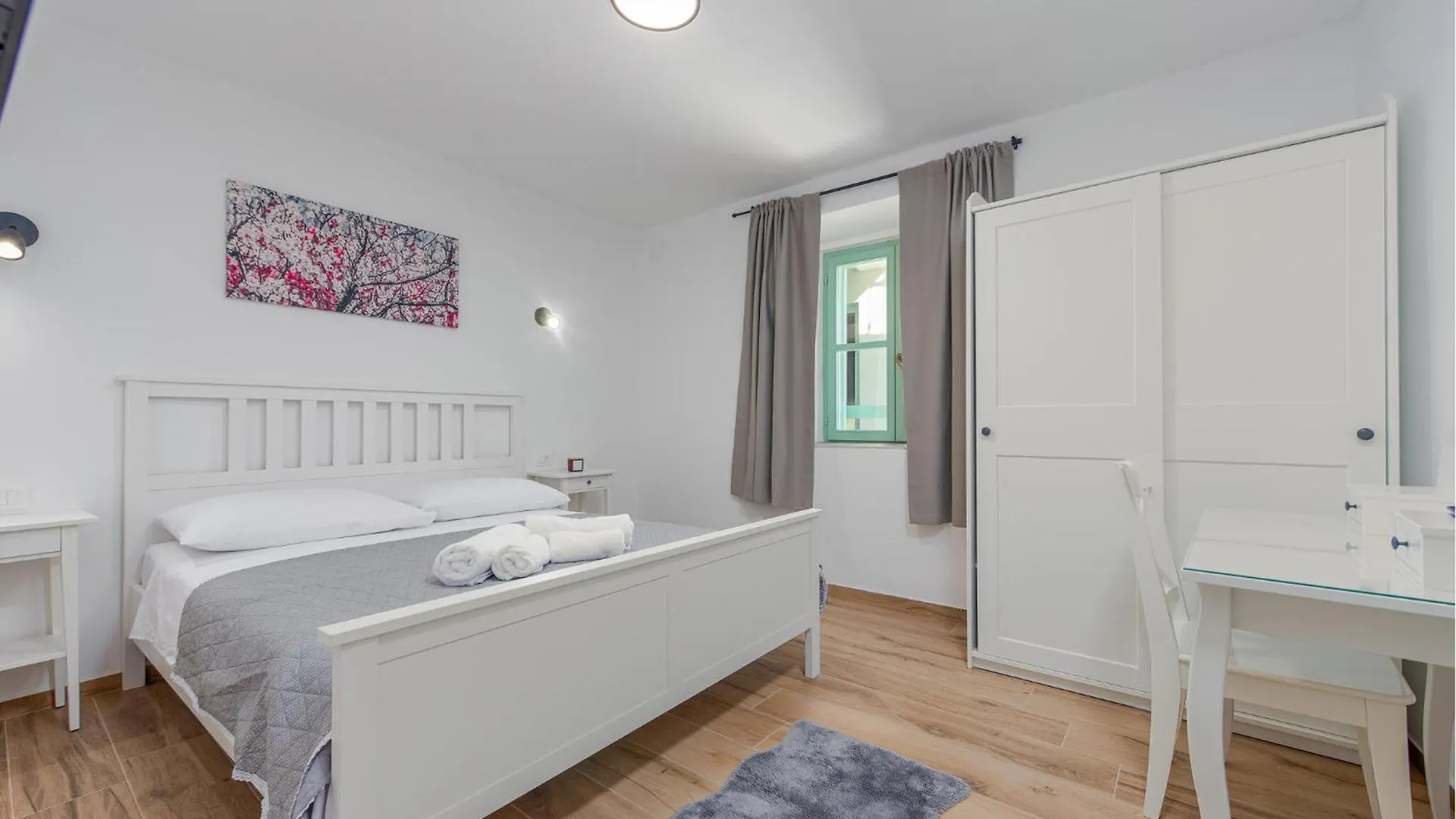 Tonina Villa Pristeg 0*,  Croatia