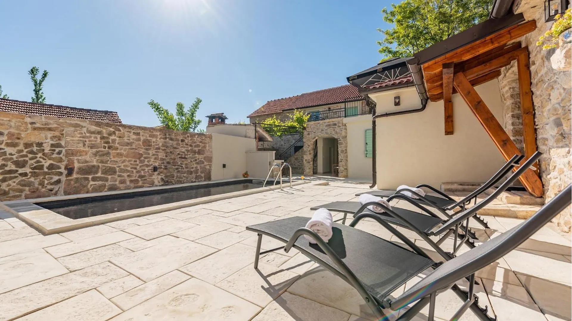 Tonina Villa Pristeg